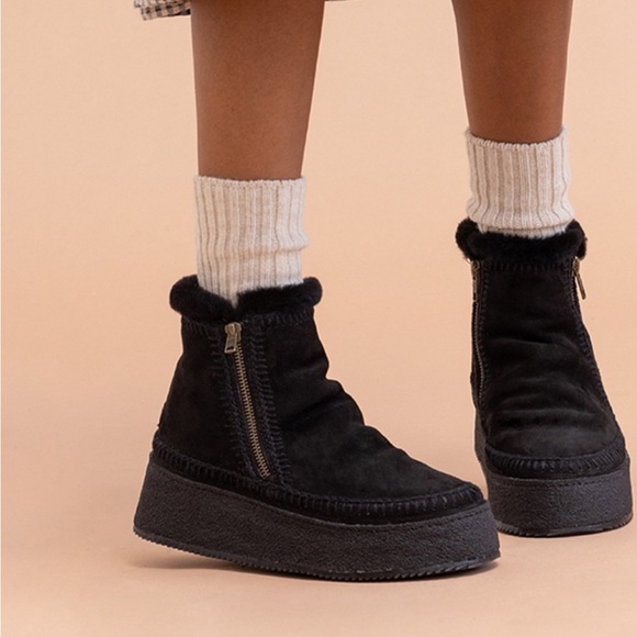 Free People NWT Laidback London Black Suede Shearling Platform winter boots 🎁 - Picture 1 of 4